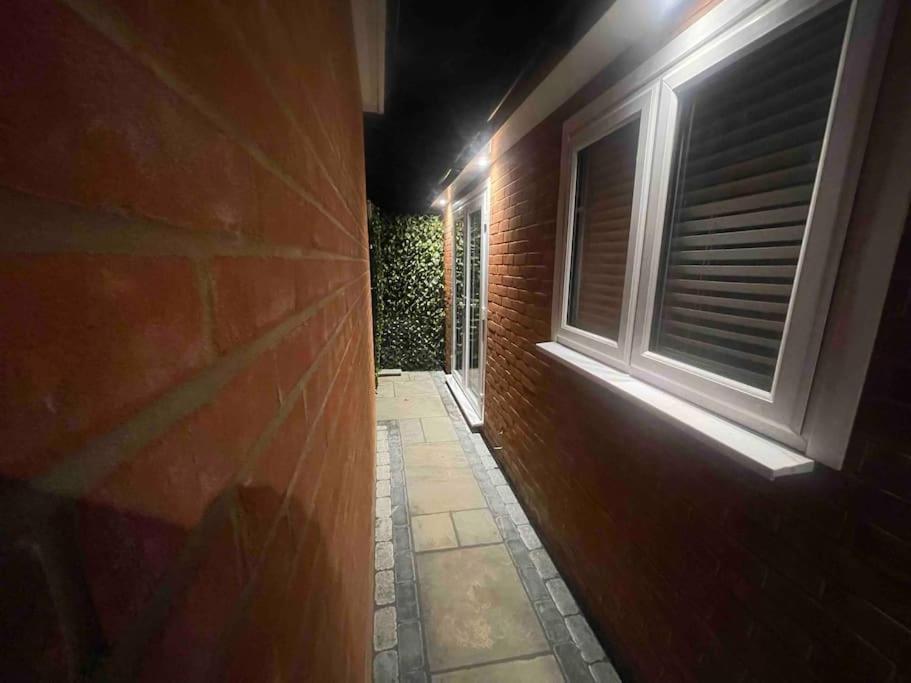 Hadleigh  Modern Stylish Studio Flat Near Leigh On Sea. מראה חיצוני תמונה